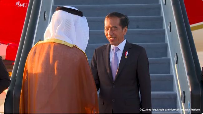 Jokowi Tiba di Dubai, Bersiap untuk Menghadiri World Climate Action Summit