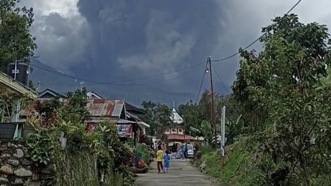 BMKG Peringatkan Ancaman Debu Vulkanik dari 5 Gunung Berapi, Potensi Bahaya Terjadi