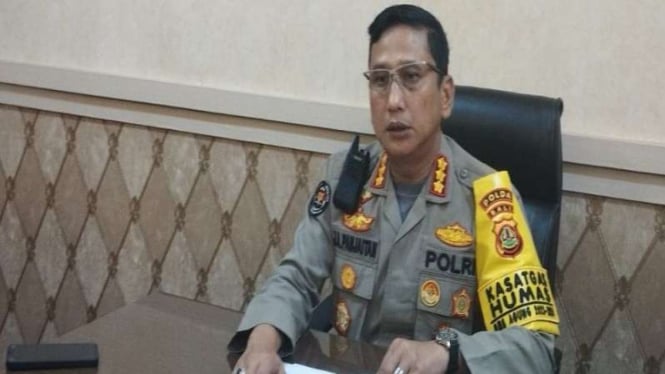 Sopir Taksi Yang Diduga Memeras 2 WNA di Bali Ditangkap Polisi di Bandara Juanda