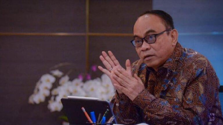 Menteri Komunikasi dan Informatika Menargetkan Penyelesaian Persiapan KTP Digital pada Februari 2024