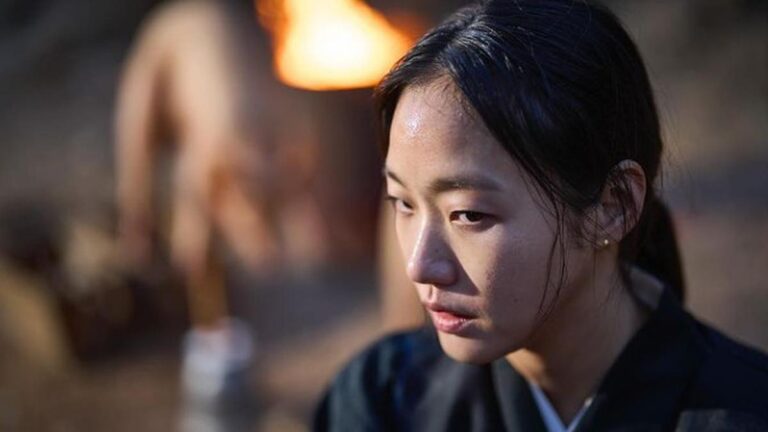 Mengapa Kim Go Eun Memilih Berperan dalam Film Exhuma dan Berkerja Sama dengan Panutan