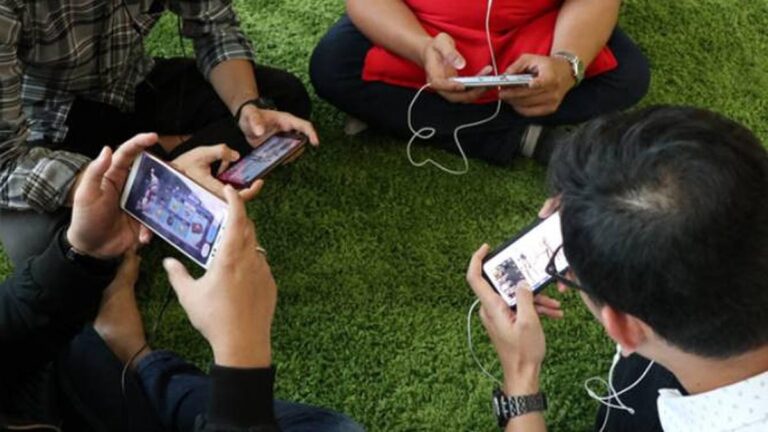 Aturan Larangan Penggunaan Smartphone bagi Siswa di Sekolah di Inggris