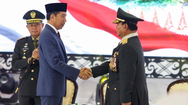 Jokowi mendukung dengan baik gagasan Prabowo untuk membentuk Klub Presiden: Sangat Hebat!