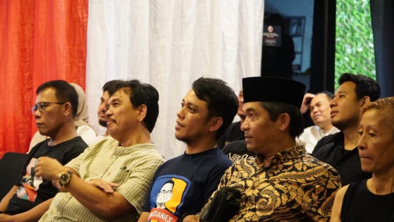 Relawan Anies dan Ganjar Bekerjasama dengan Pelawak dan Aktivis untuk Memperkuat Demokrasi