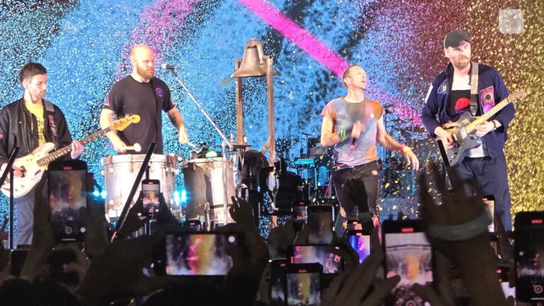 Sensasi Menonton Konser Coldplay Sambil Jelajah dan Berbelanja di Singapura dengan Circle to Search di Galaxy S24 Series