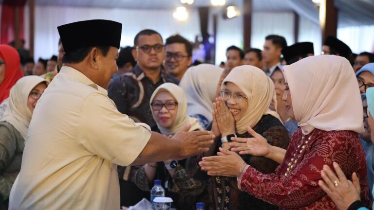 Prabowo Mengadakan Pertemuan Kebangsaan dengan 1.600 Muslimat NU dan Relawan Jatim