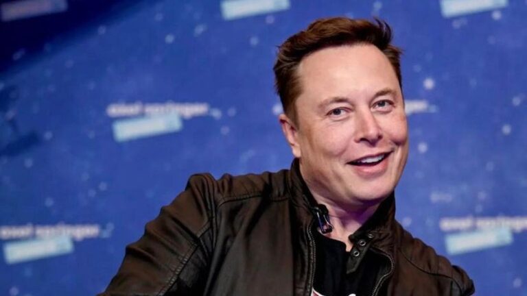 Elon Musk Akan Membuka Akses Grok, Memungkinkan Publik Menggunakan ChatGPT yang Bersaing