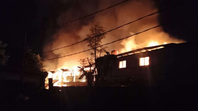 Dua Anak Main Petasan yang Menyebabkan Kebakaran di Gedung Serbaguna di Bekasi berhasil Ditangkap