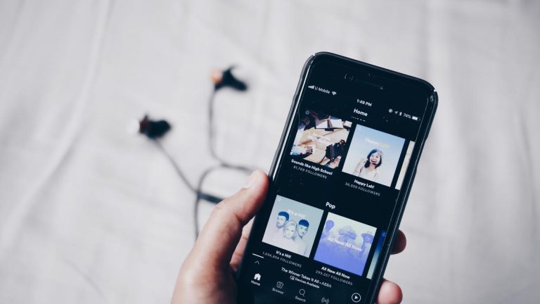 Fitur Lossless Audio di Spotify dan Cara Main Game Nintendo di iPhone Tanpa Jailbreak: Top 3 Tekno