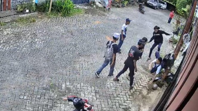 Pelajar SMP di Makassar Dilanda Keroyokan oleh Remaja yang Viral, 5 Pelaku Masih Anak-anak Terlibat Dalam Kejadian