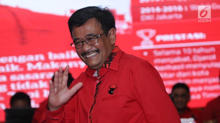 Djarot dari PDIP Menolak Usulan Legalisasi Money Politics sebagai Bentuk Warning