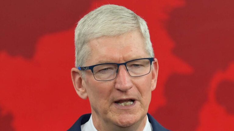 Siapakah Calon Penerus Tim Cook Sebagai CEO Apple Berikutnya?