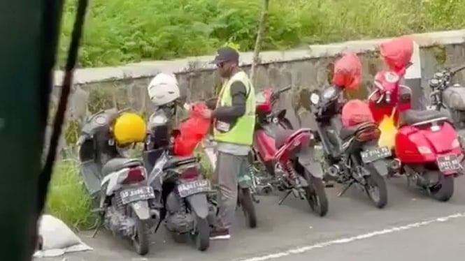 Pengakuan dari Juru Parkir Ilegal yang Mematok Harga Rp150 Ribu di Istiqlal