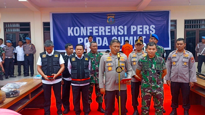 Kapolda Mendetailkan Modus Operandi 2 Pelaku Pembakaran Rumah Wartawan di Karo yang Menewaskan 4 Orang