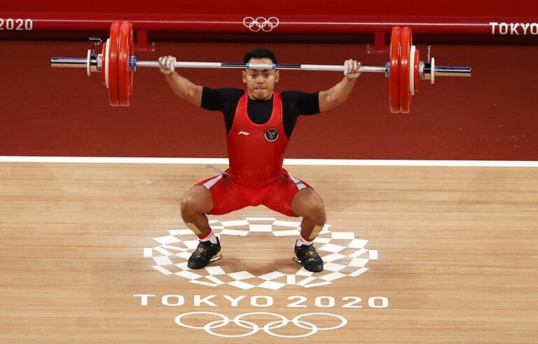 Profil dan Kepercayaan Agama Eko Yuli Irawan, Atlet Angkat Besi yang Berpotensi Meraih Medali untuk Indonesia di Olimpiade Paris 2024 : Okezone Sports