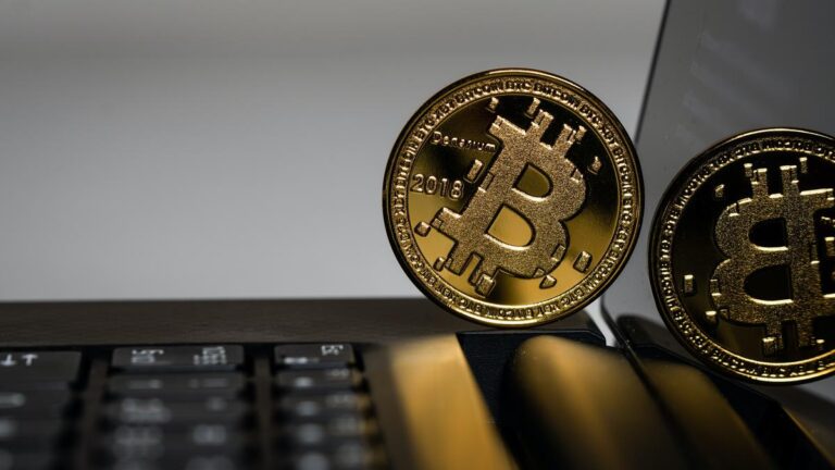 Strategi Borong Bitcoin, Kepemilikan Capai Rp 974,7 Triliun