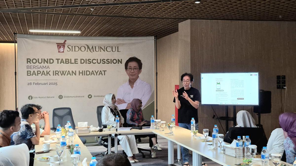 098528800_1740806216-Rountable_Discussion_2.jpeg