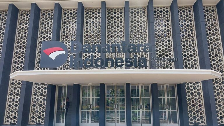 Simpan Bitcoin: Panduan OJK untuk Mengelola Aset Kripto