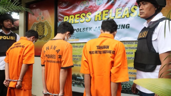 15 Kejutan dalam Serangan Bacok yang Memutuskan Jari Manis