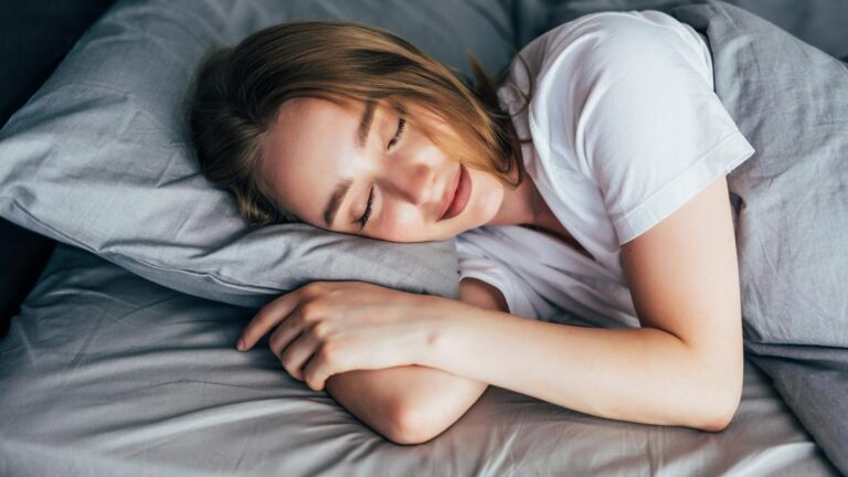 Bongkar 5 Mitos Tidur dan Faktanya!