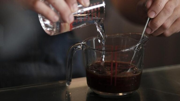Hindari 5 Minuman Malam Ini agar Tidur Nyenyak