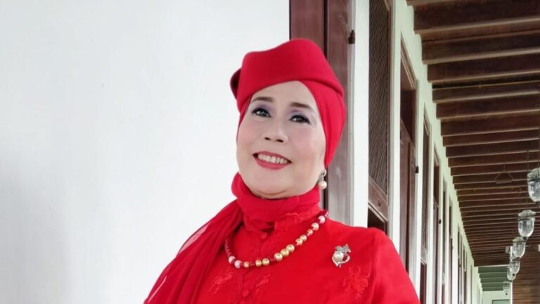 Penyanyi Dewi Yull Buta setelah Ablasi Retina: Apa yang Harus Diketahui?