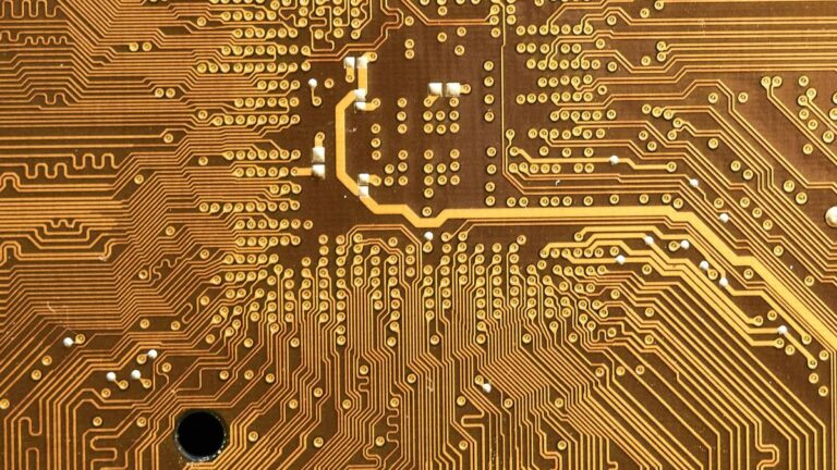 Mengamankan Aplikasi dan Data dari Ancaman Siber Baru: Era Komputer Kuantum