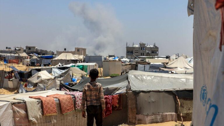 Serangan Israel di Gaza: 15 Warga Palestina Tewas saat Antre Layanan Kesehatan