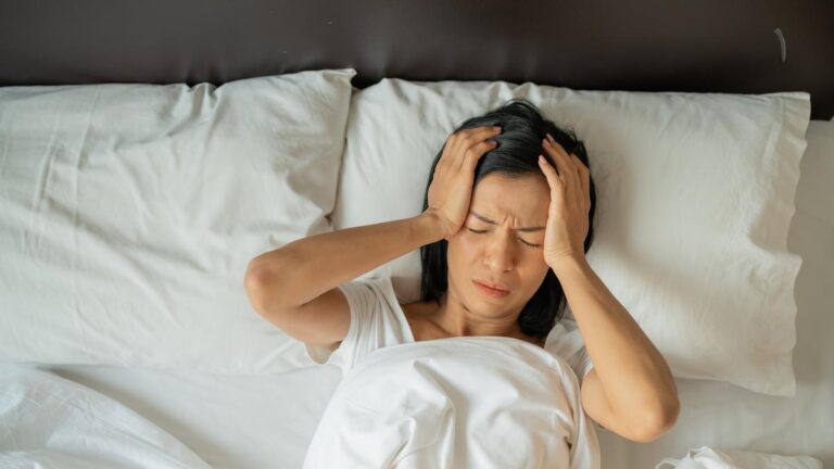 Somnifobia: Mengapa Kamu Sering Panik Sebelum Tidur?