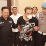 686e8adccac5f-polres-blitar-menangkap-pelaku-pembunuhan-wanita-bertato-asal-kediri_665_374.jpg