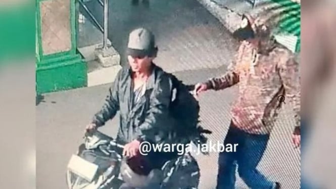 Pria Gendong Motor Korban Kecelakaan di Cengkareng: Fakta Terbaru