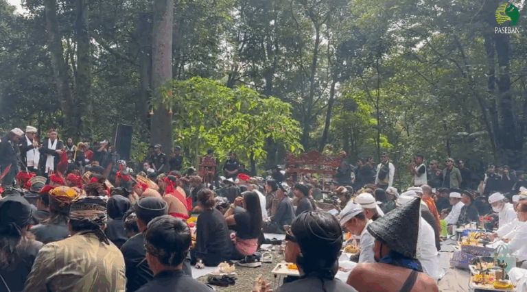 Tradisi, Alam, dan Manusia dalam Satu Simfoni Sakral
