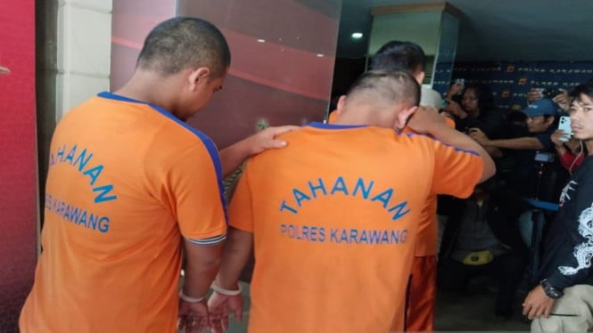 3 Pria Necklacing dan Gondol Motor di Karawang: Kisah Aksi Kriminal Menegangkan