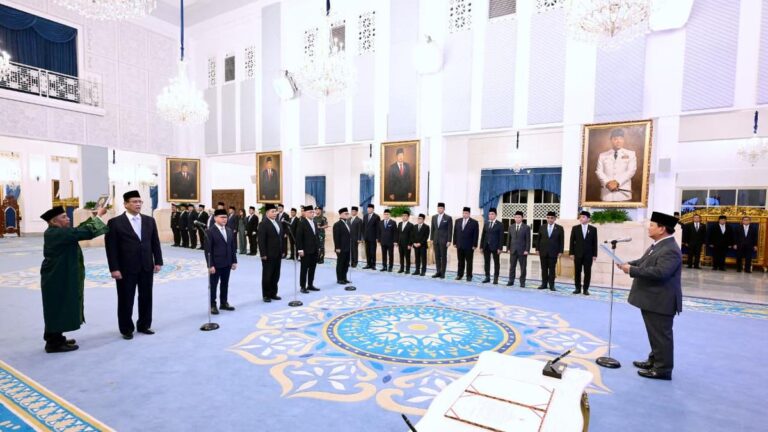 Prabowo Subianto: Strategi Bongkar Pasang Menunjukkan Kepemimpinan Kuat