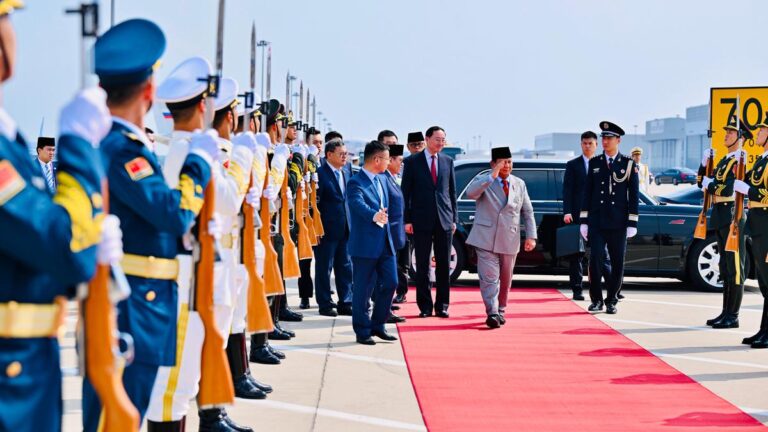 Prabowo Kembali ke Indonesia Setelah Parade Militer China