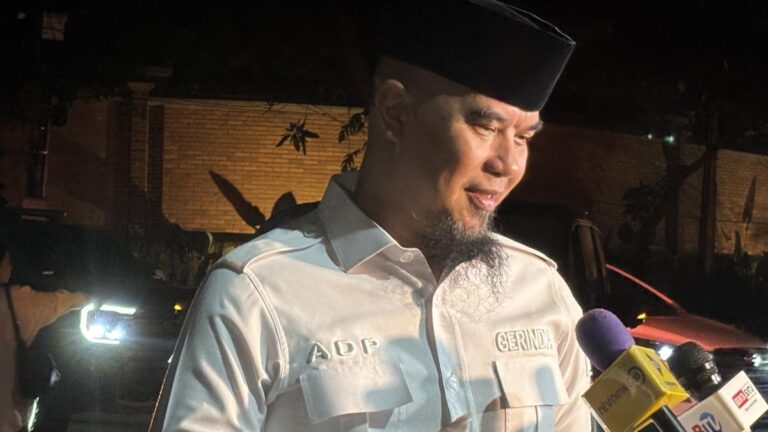 Anggota DPR Fraksi Gerindra Kunjungi Rumah Prabowo: Romansa Politik