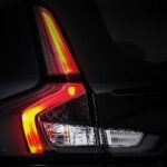 suzuki-xl7-hybrid-kuro-2025-carmudi.jpg